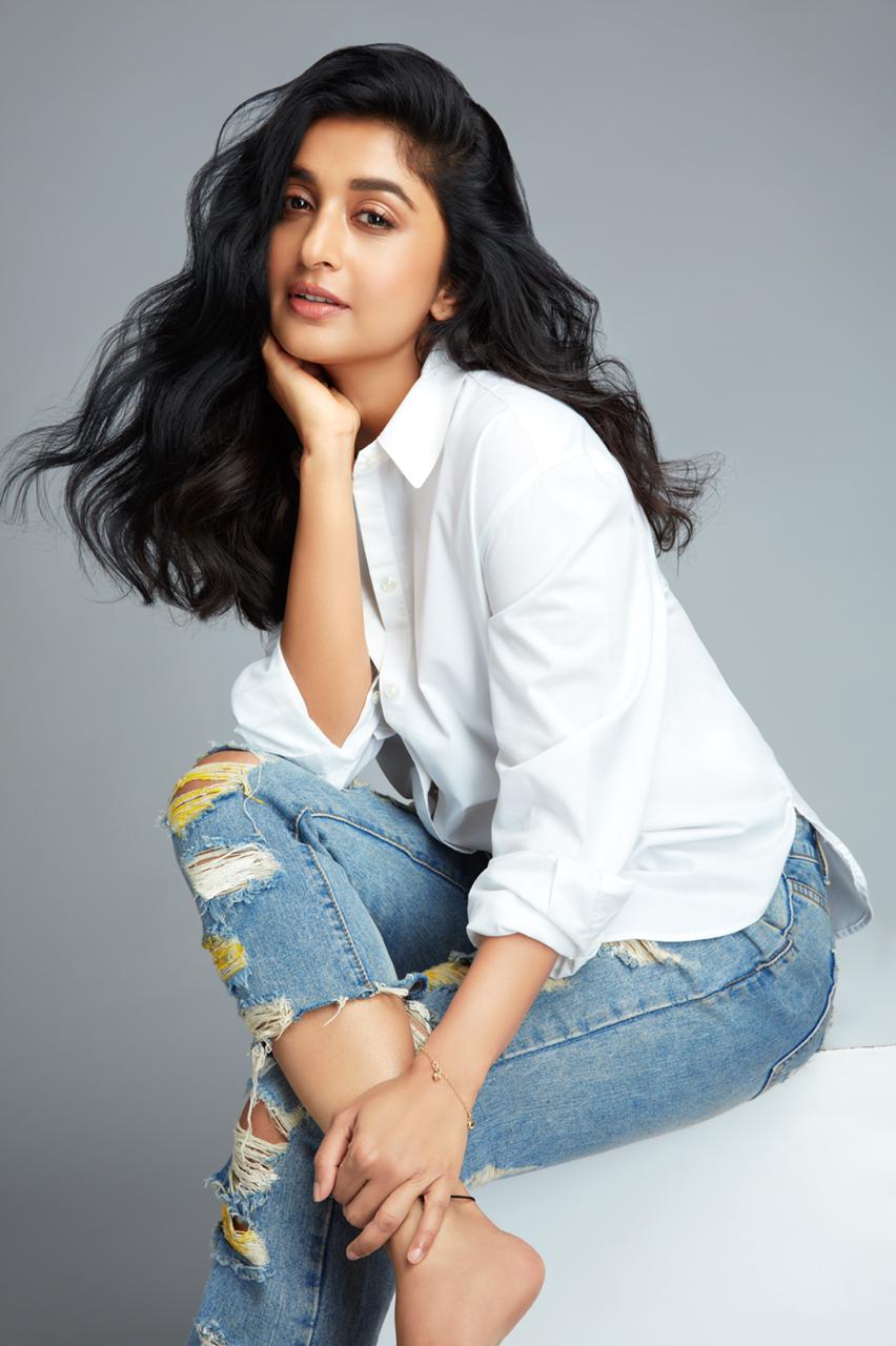 meera jasmine 