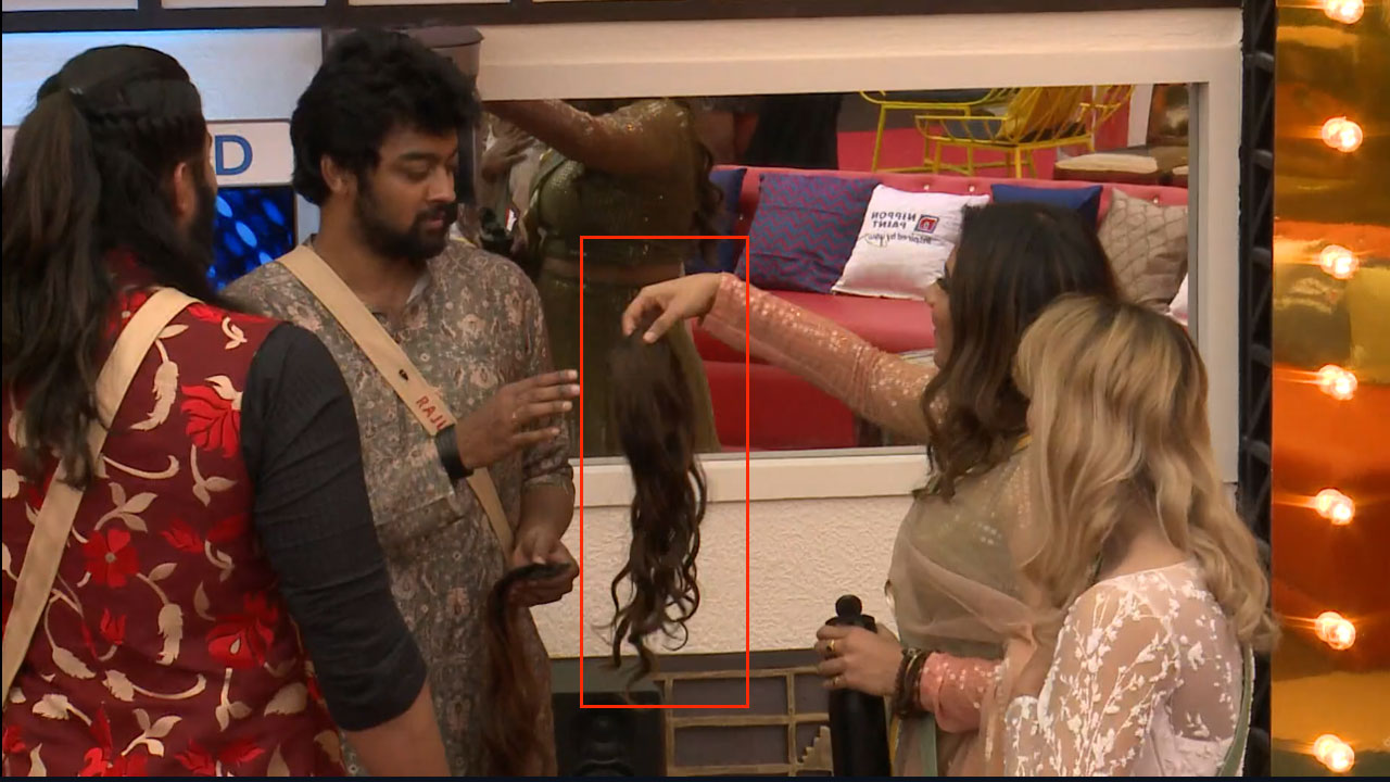 Priyanka removing hair